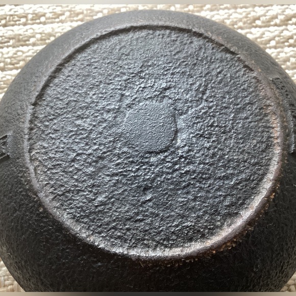 Iwachu Japanese cast iron Tetsubin teapot, Hobnail black - Picture 11 of 15